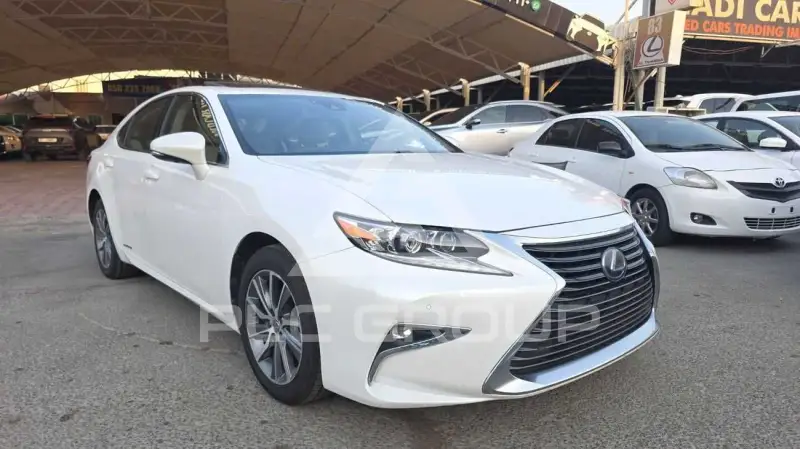 2016 Lexus ES300