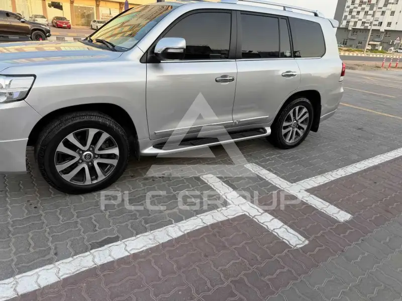 2016 Toyota LAND CRUISER