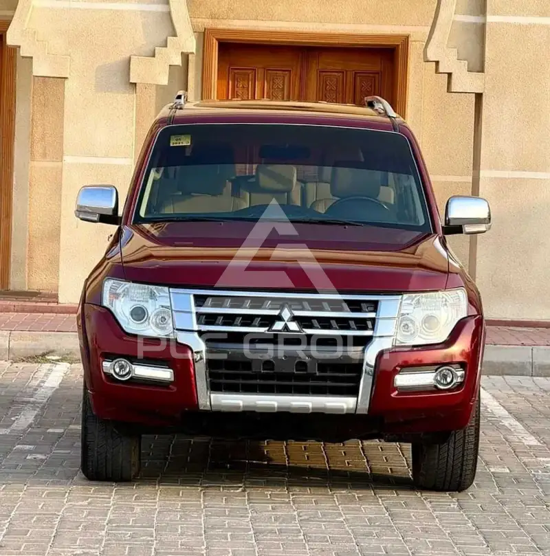 2017 Mitsubishi PAJARO