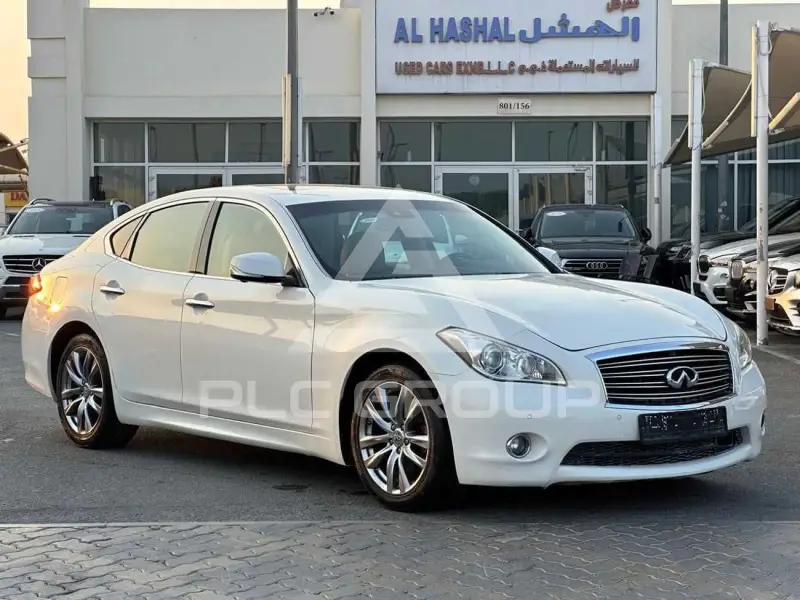 2017 Infinity Q70