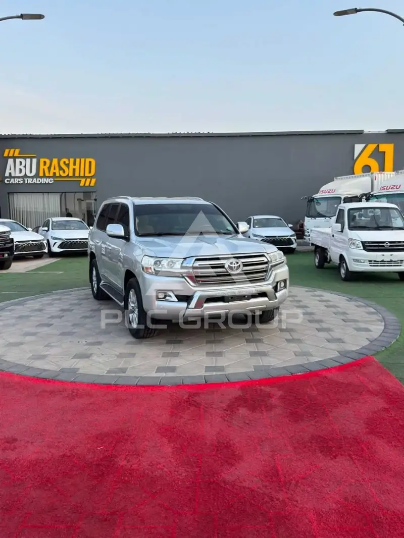 2017 Toyota LAND CRUISER