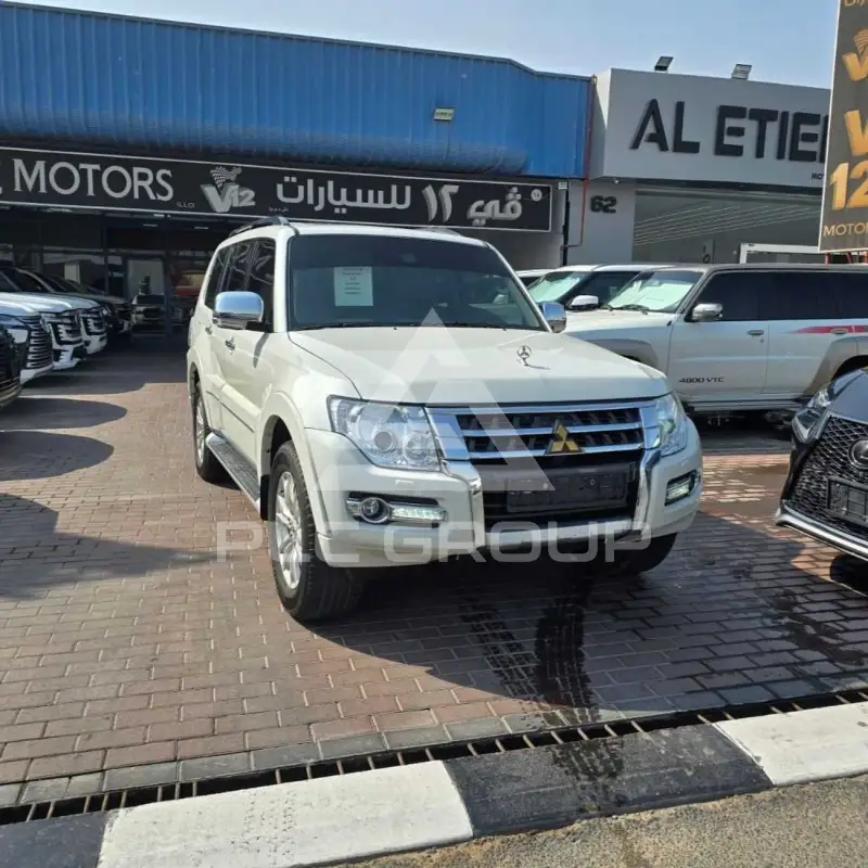 2018 Mitsubishi PAJARO