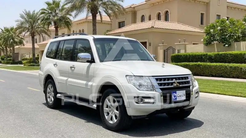 2018 Mitsubishi PAJARO