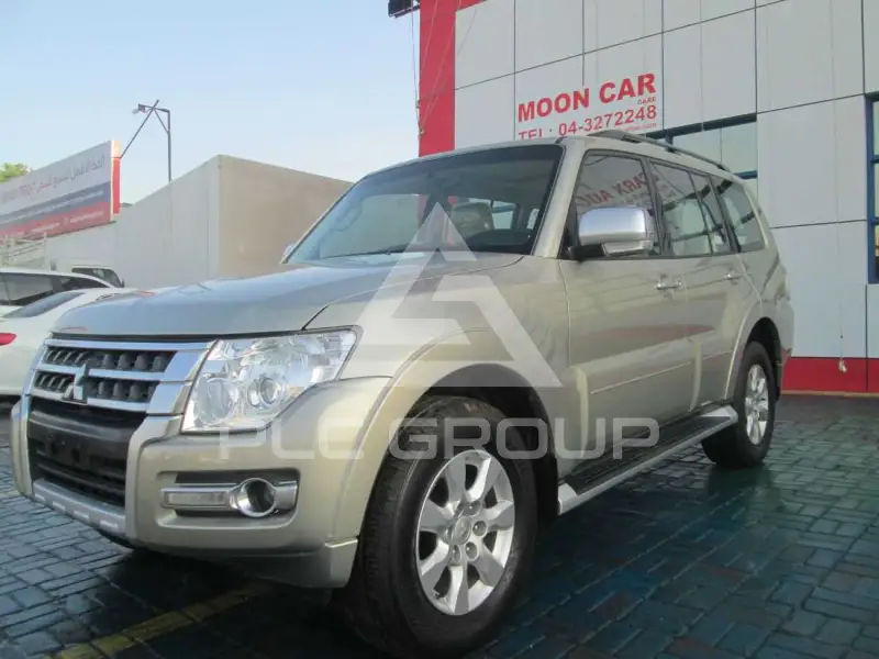 2018 Mitsubishi PAJARO