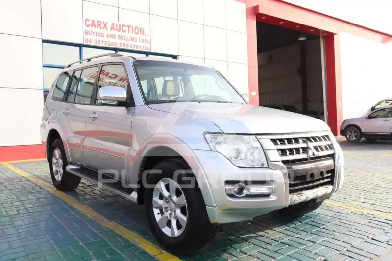 2018 Mitsubishi PAJARO
