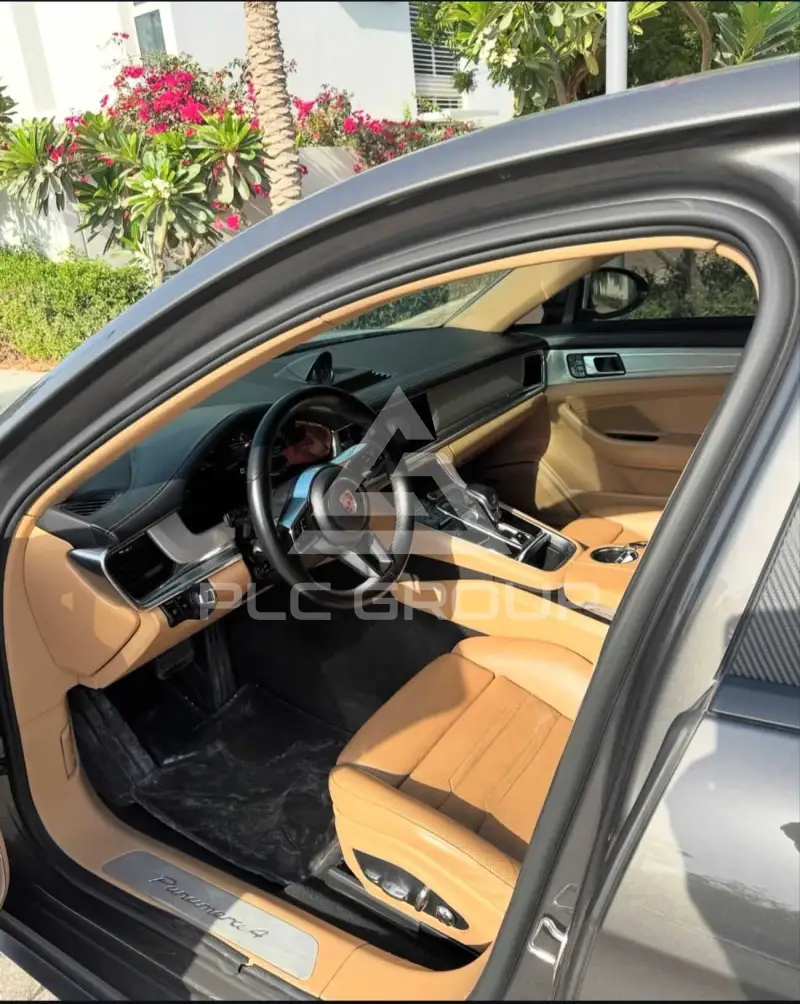 2018 Porsche Panamera