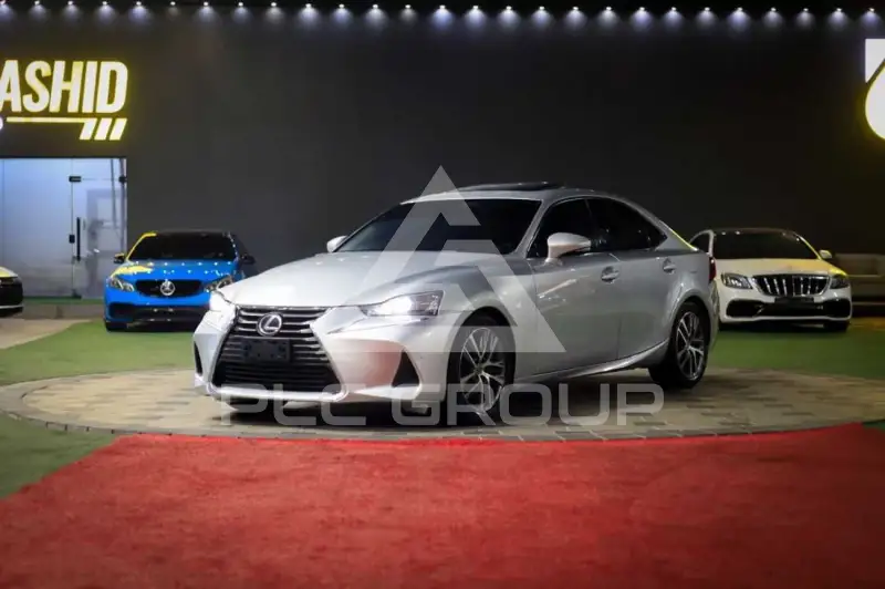 2018 Lexus IS300