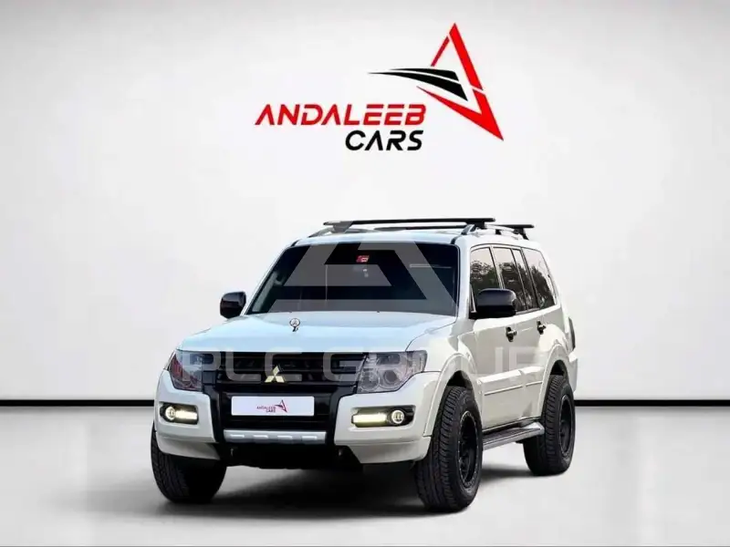 2019 Mitsubishi PAJARO