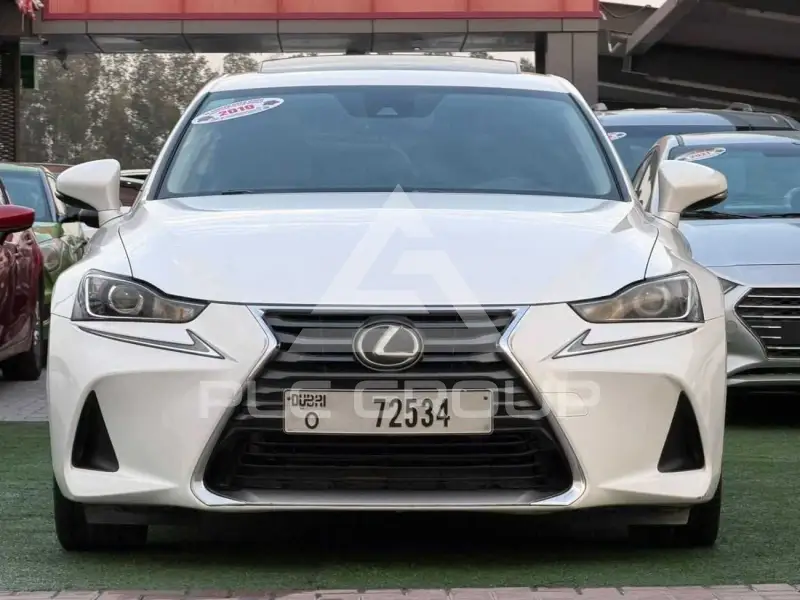 2019 Lexus IS300