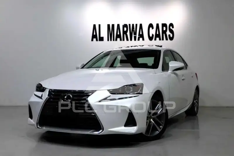 2019 Lexus IS300