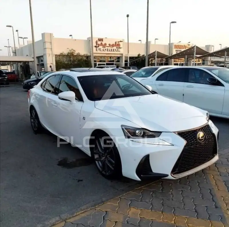 2019 Lexus IS300