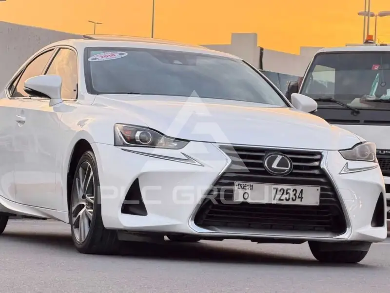 2019 Lexus IS300