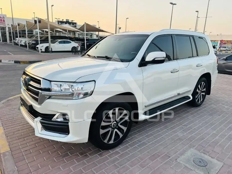2019 Toyota LAND CRUISER