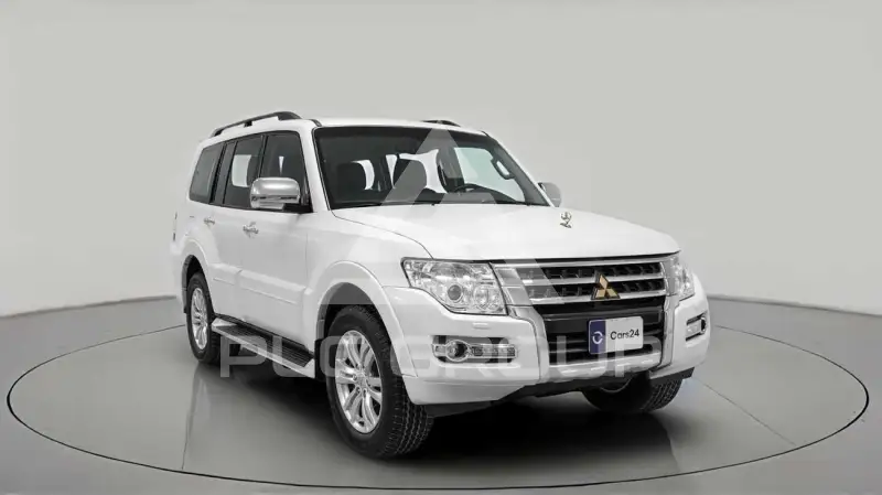 2020 Mitsubishi PAJARO