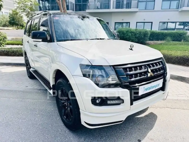 2020 Mitsubishi PAJARO