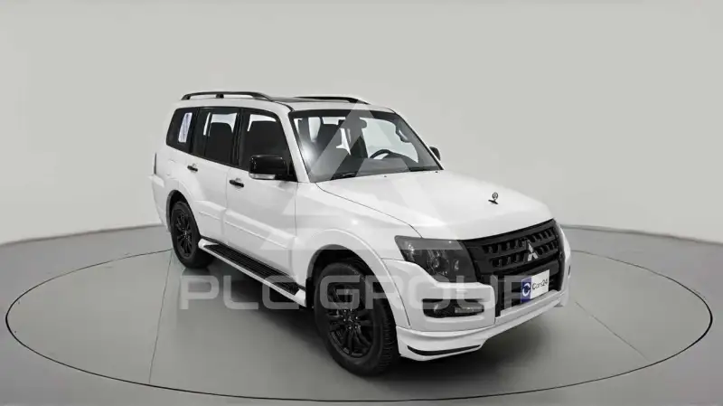 2020 Mitsubishi PAJARO