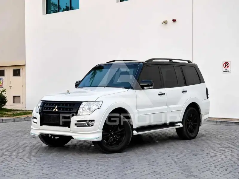 2020 Mitsubishi PAJARO
