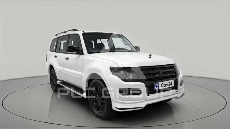 2020 Mitsubishi PAJARO