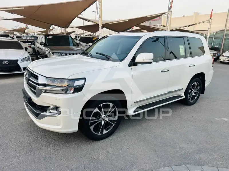 2020 Toyota LAND CRUISER