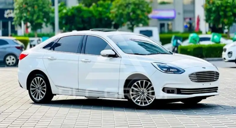 2020 Ford ESCORT