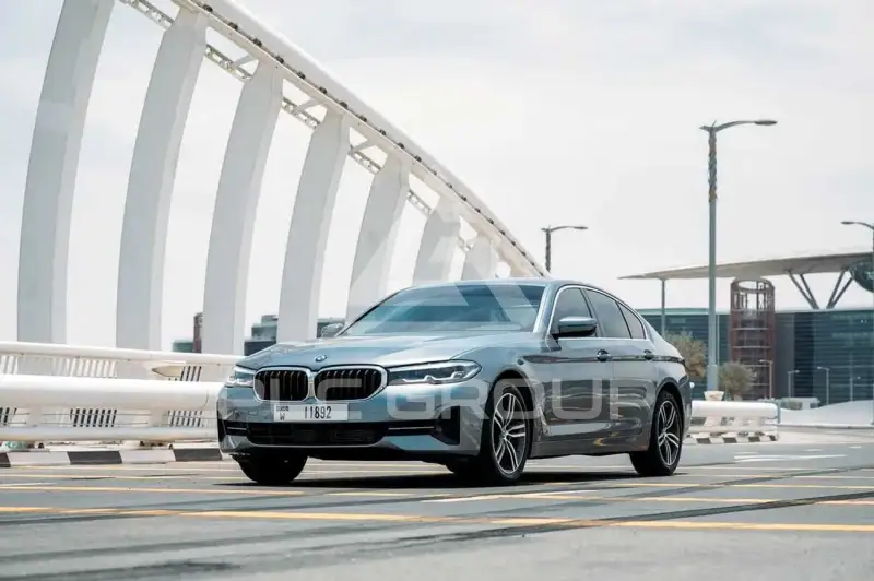 2021 BMW 520