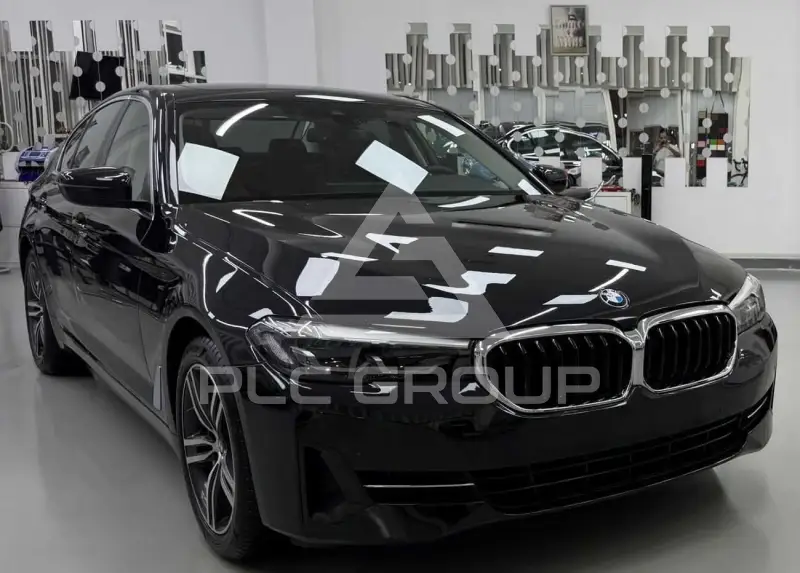 2021 BMW 520