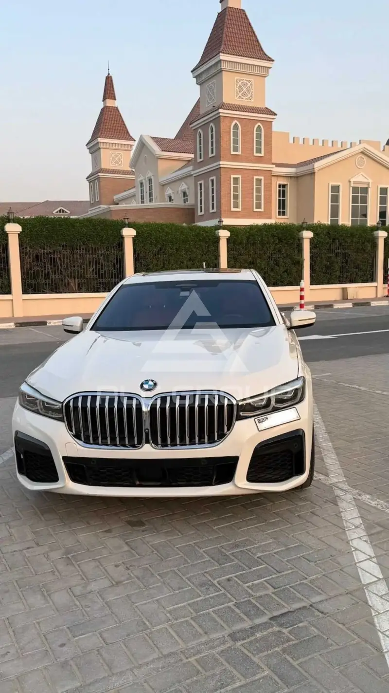 2021 BMW 740