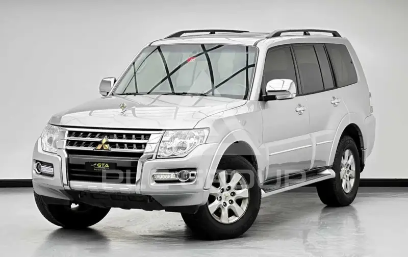 2022 Mitsubishi PAJARO