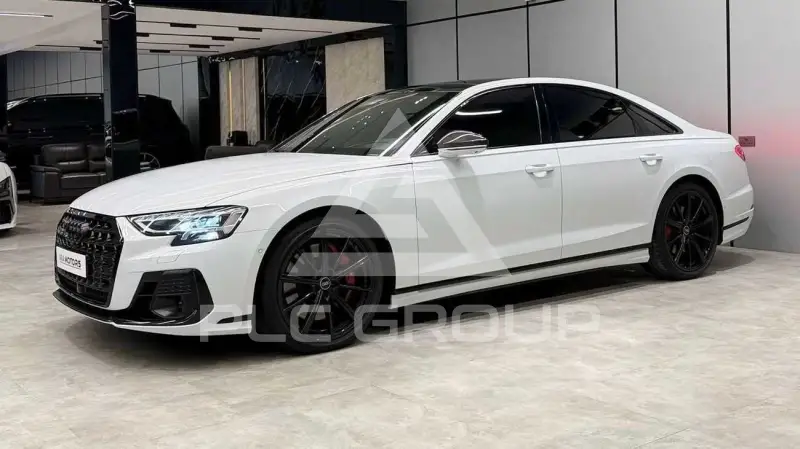 2022 Audi S8