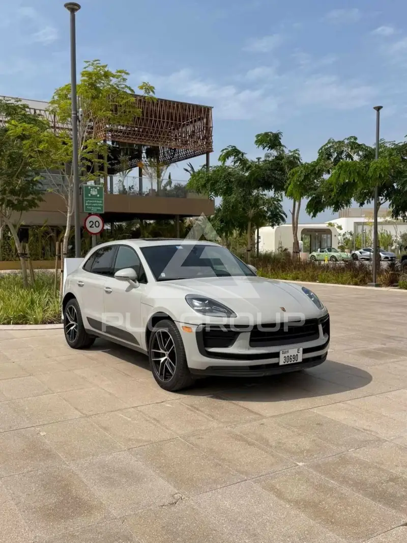 2022 Porsche MACAN