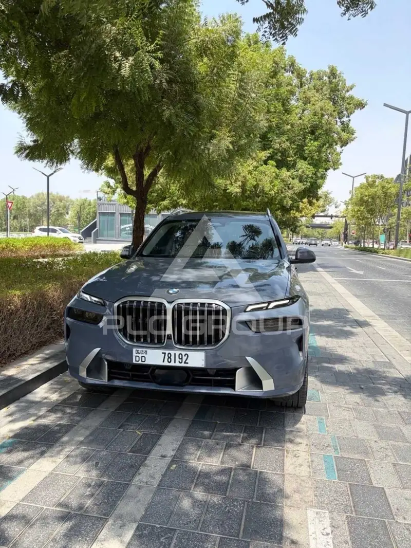 2023 BMW X7