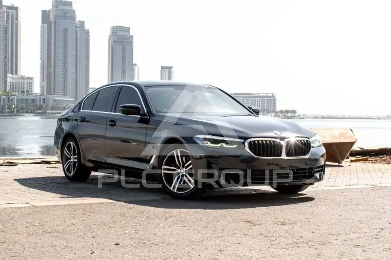 2023 BMW 520
