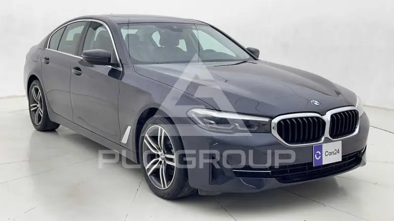 2023 BMW 520