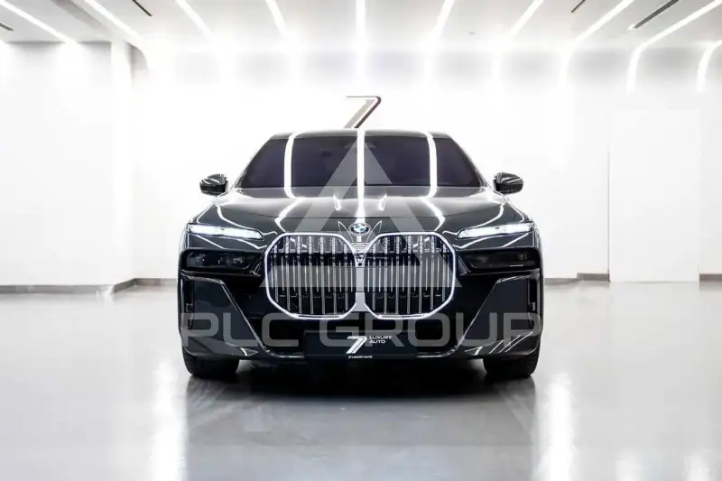 2023 BMW 740
