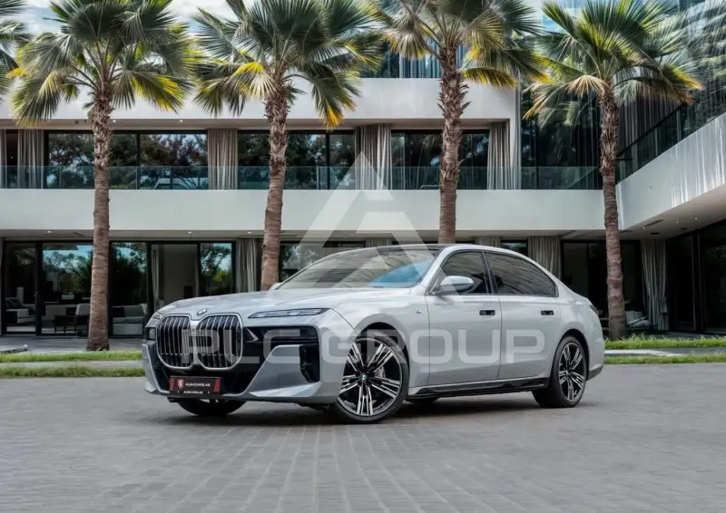 2023 BMW 740