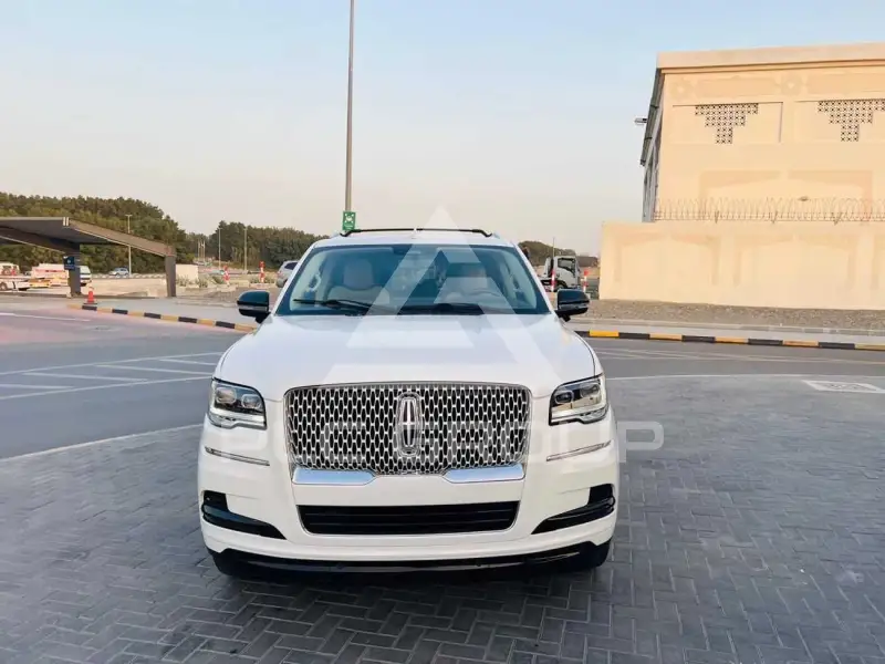2023 Lincoln NAVIGATOR