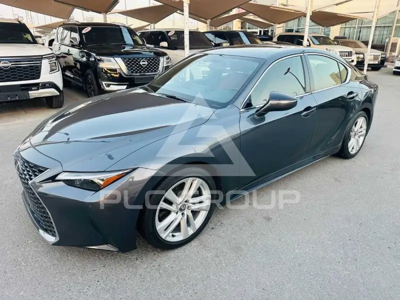 2023 Lexus IS300