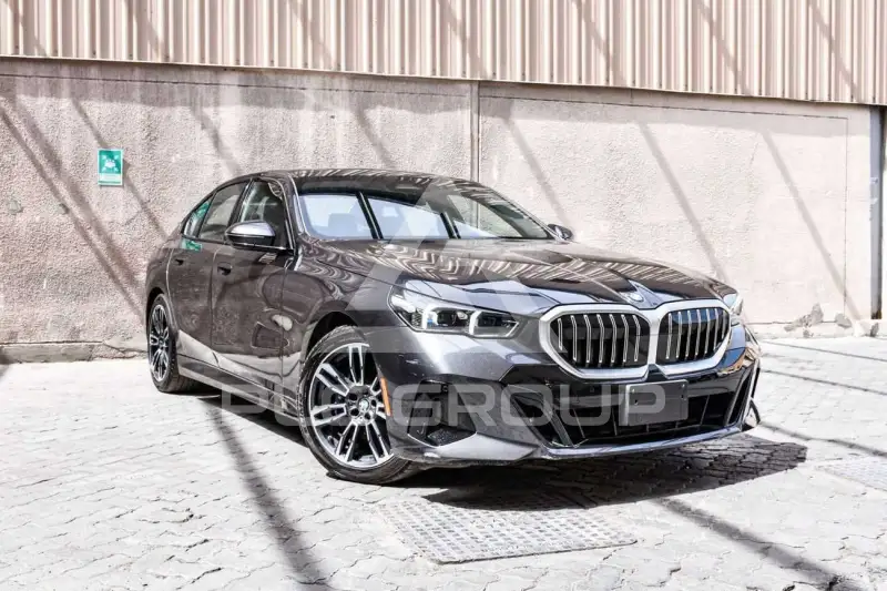 2024 BMW 530