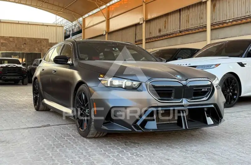 2025 BMW M5