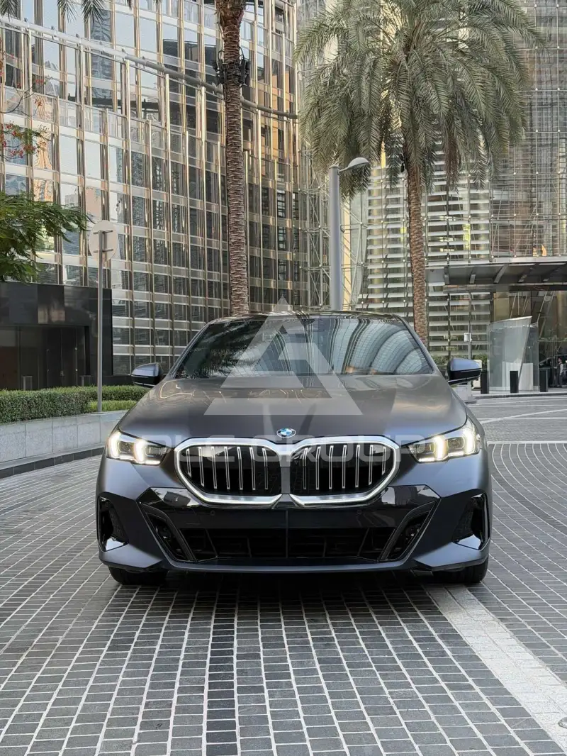 2025 BMW 520