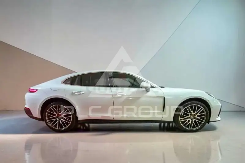 2025 Porsche Panamera