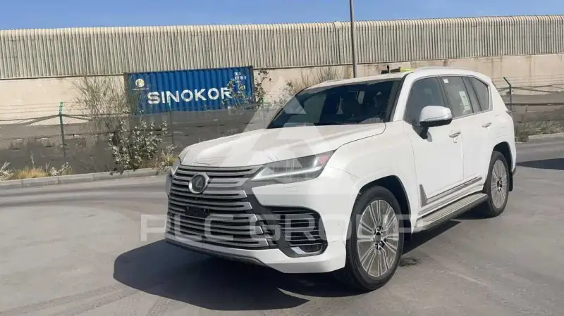 2025 Lexus LX700h