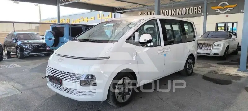 2025 Hyundai Staria
