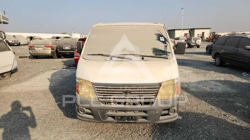 2008 Nissan Urvan