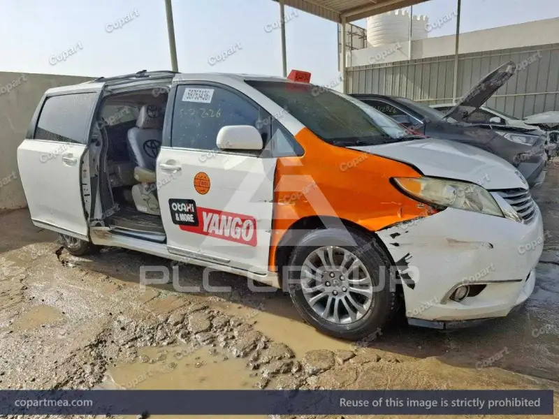 2015 Toyota SIENNA