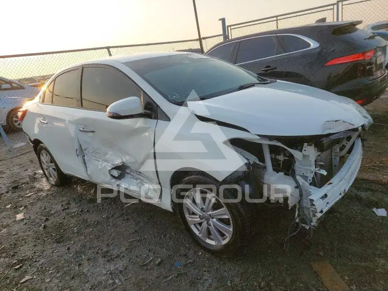 2015 Toyota YARIS