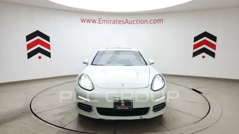 2016 Porsche Panamera
