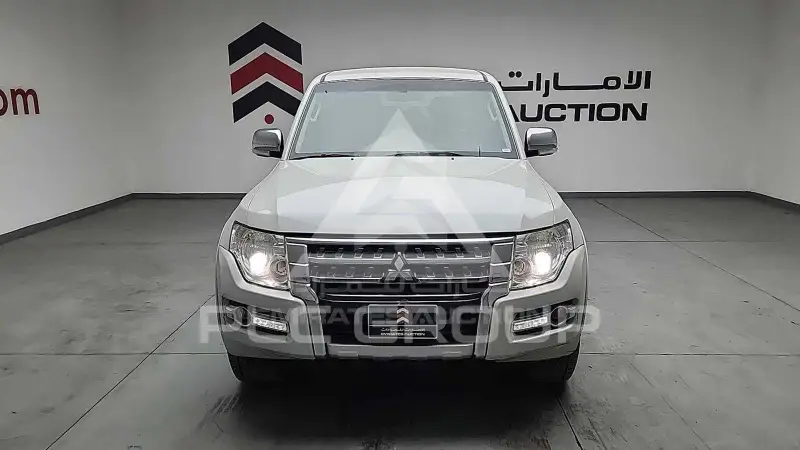 2017 Mitsubishi PAJARO