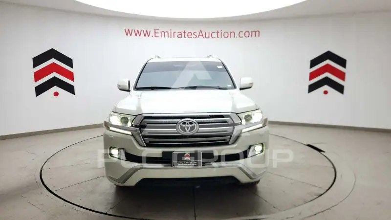 2017 Toyota LAND CRUISER
