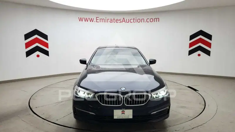 2020 BMW 520